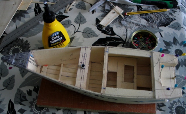 ModelismoRC_20130714_Construccion velero Clase Footy 27