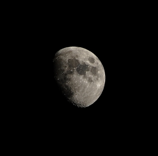 Astronomia_20131212_Luna con Sigma70-300